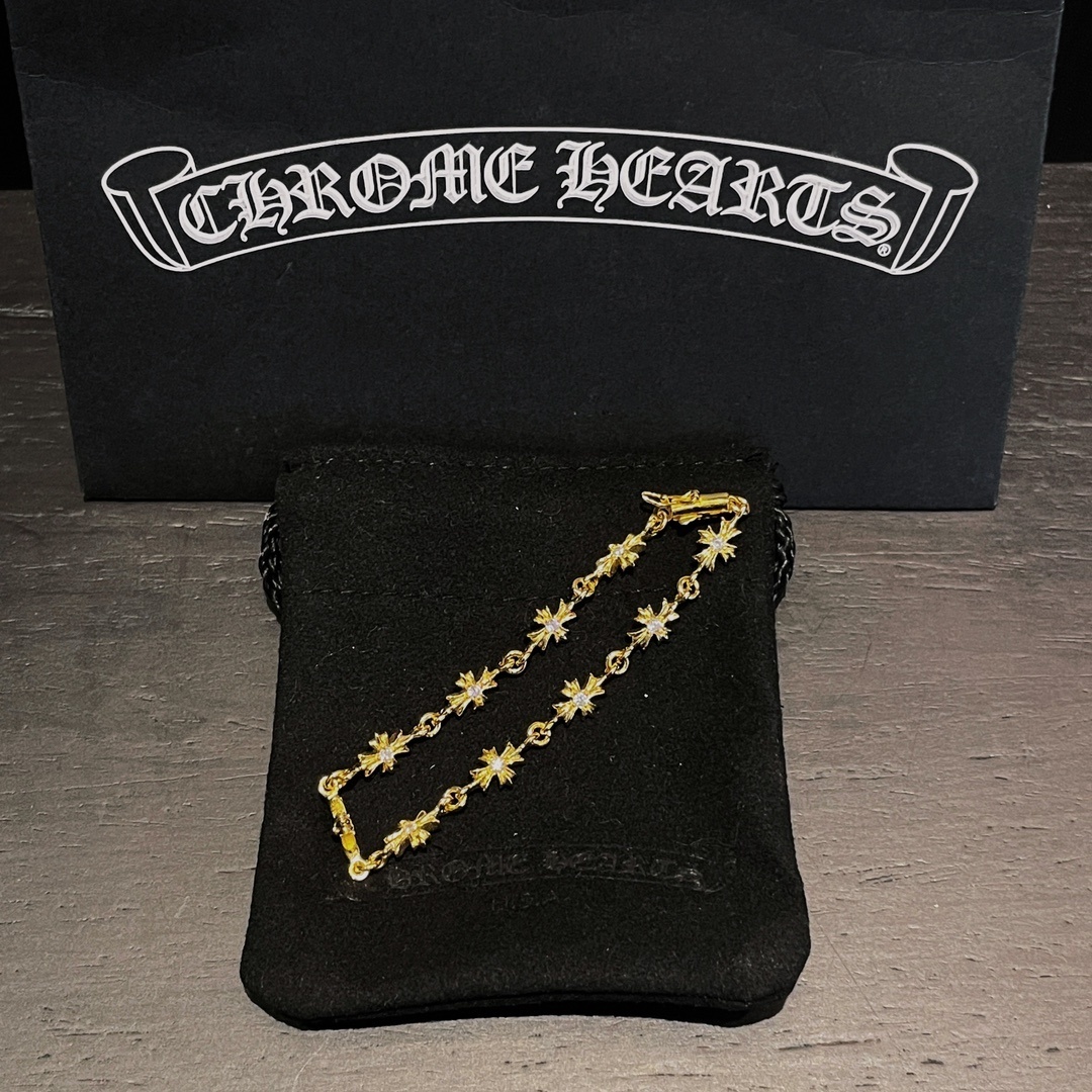 Chrome Hearts（クロム・ハーツ）の 22K 金メッキで石を埋めたクロスブレスレット