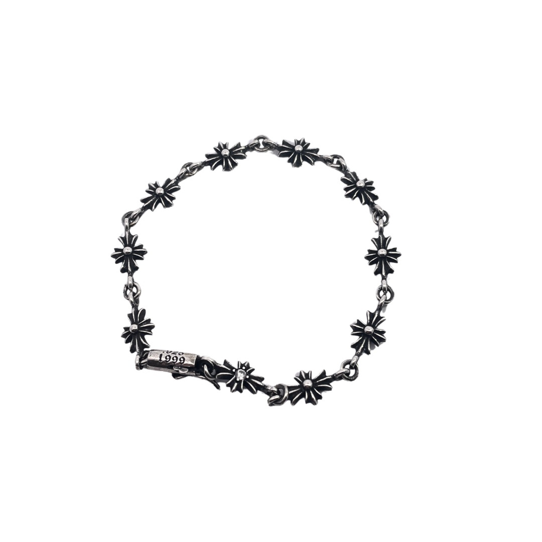 Chrome Hearts（クロム・ハーツ）の石を嵌めた十字架ブレスレット