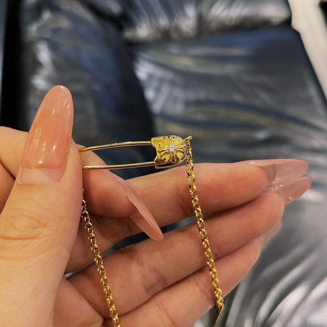 Chrome Hearts（クロム・ハーツ）の金メッキで石を飾ったピンネックレス