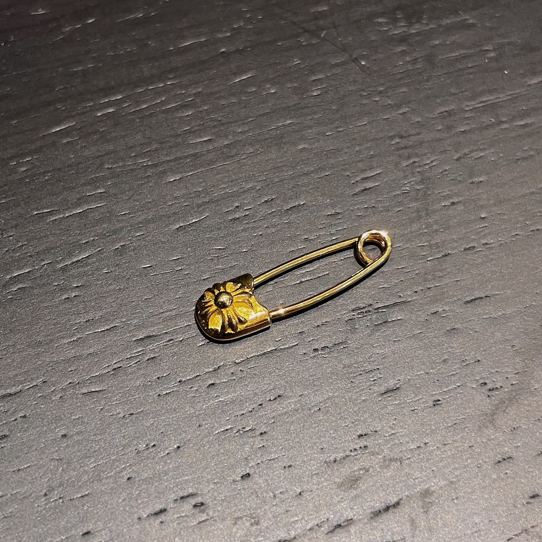 Chrome Hearts（クロム・ハーツ）の金メッキのピン