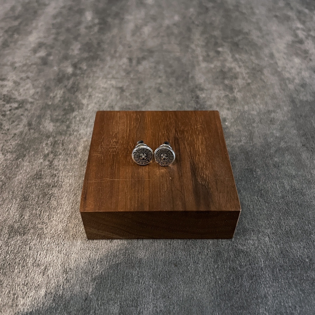 Chrome Hearts（クロム・ハーツ）の蹄形（ホースシュー）イヤリング