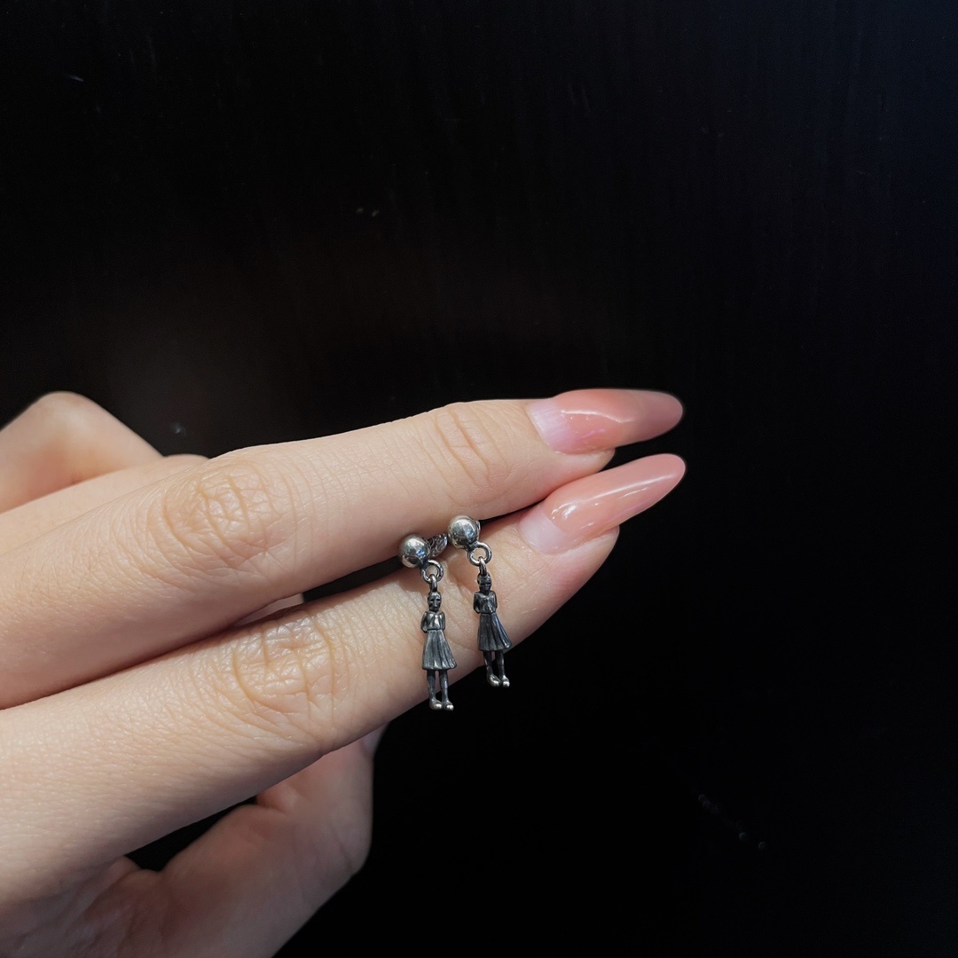 Chrome Hearts（クロム・ハーツ）の Foti スカルレディーイヤリング