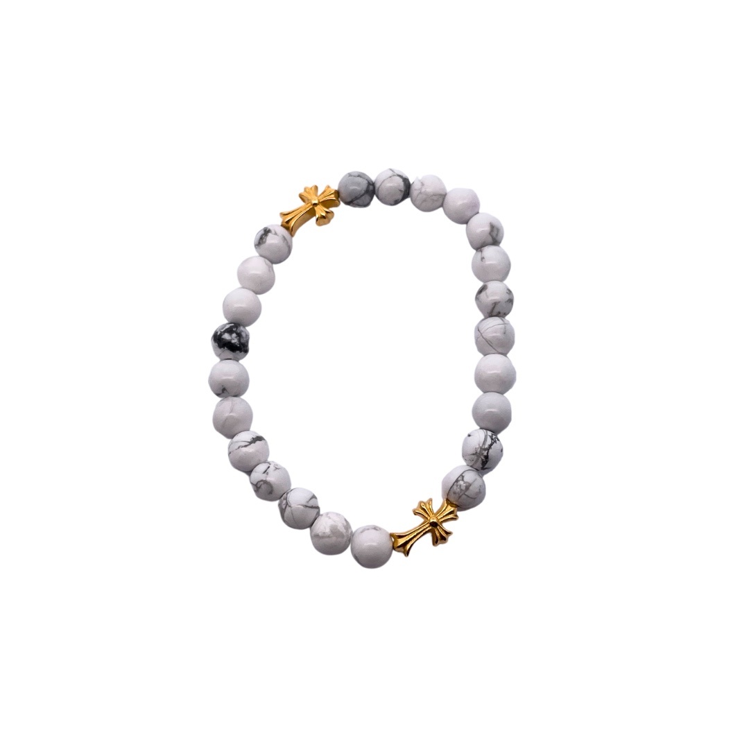 Chrome Hearts（クロム・ハーツ）のクロスモチーフの金メッキ白瑪瑙入りハンドブレスレット