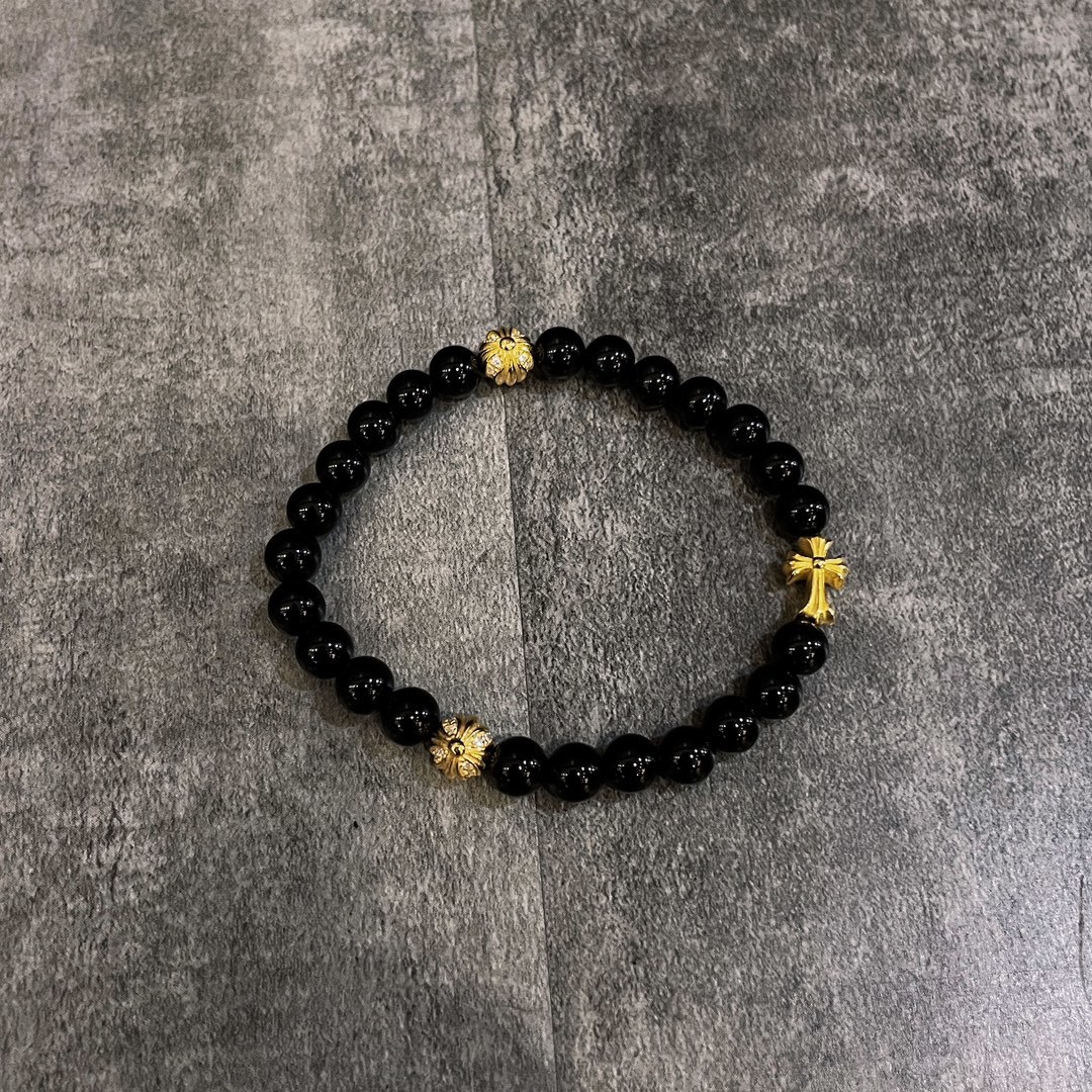 Chrome Hearts（クロム・ハーツ）のクロスモチーフの黒瑪瑙入りハンドブレスレット