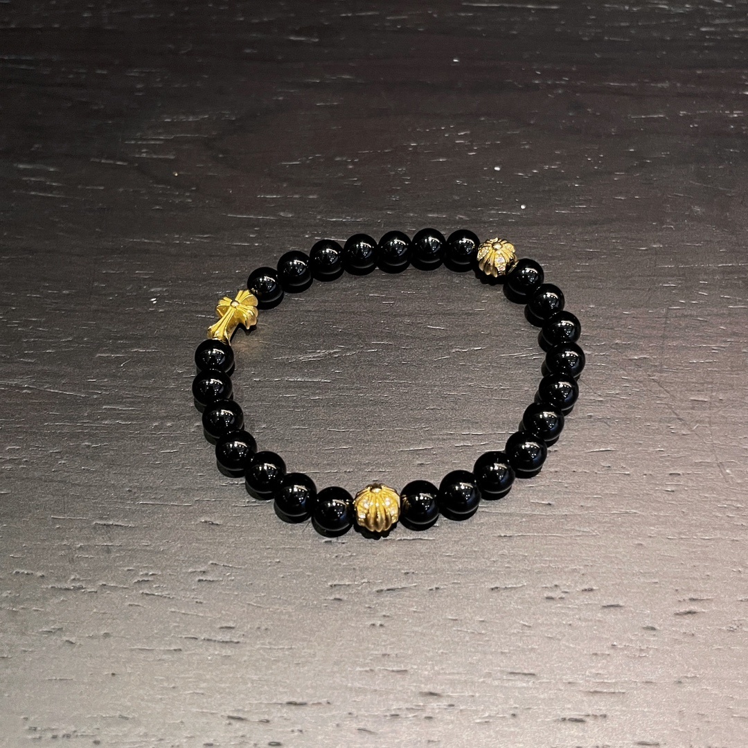 Chrome Hearts（クロム・ハーツ）のクロスモチーフの黒瑪瑙入りハンドブレスレット