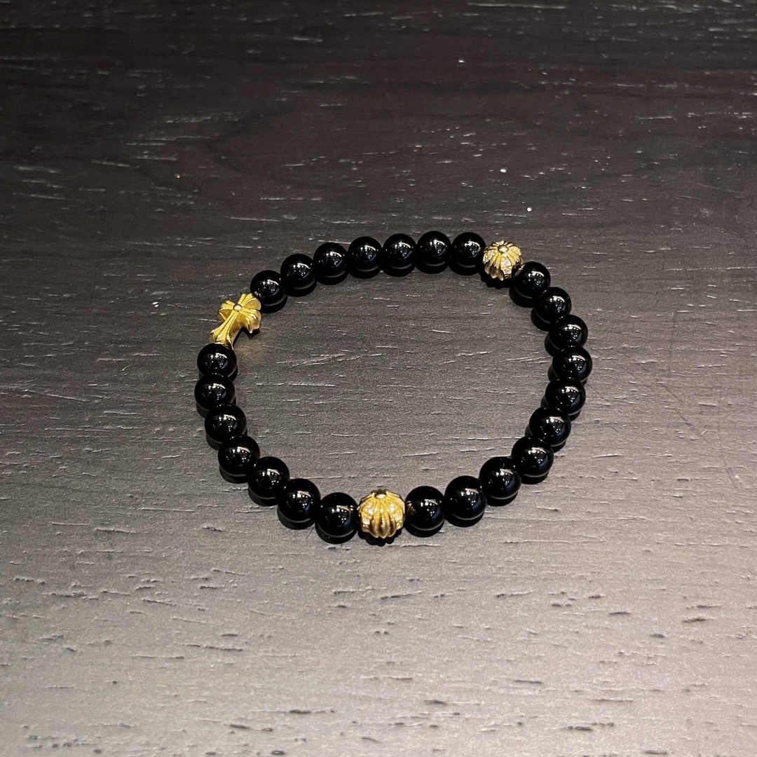 Chrome Hearts（クロム・ハーツ）のクロスモチーフの黒瑪瑙入りハンドブレスレット