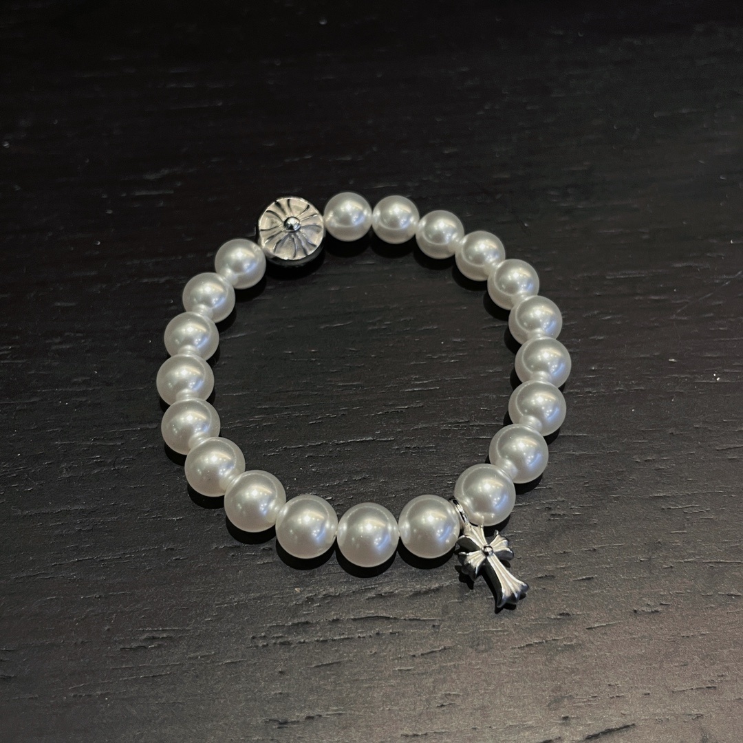 Chrome Hearts（クロム・ハーツ）は初発売で大きな人気を博し、mikimoto とのコラボレーション作品です！🔥