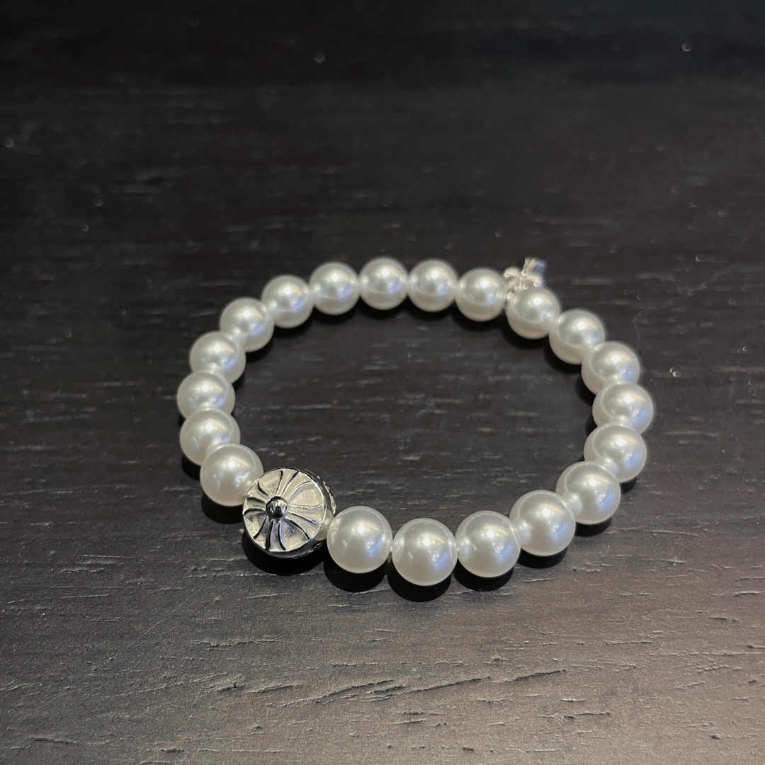 Chrome Hearts（クロム・ハーツ）は初発売で大きな人気を博し、mikimoto とのコラボレーション作品です！🔥