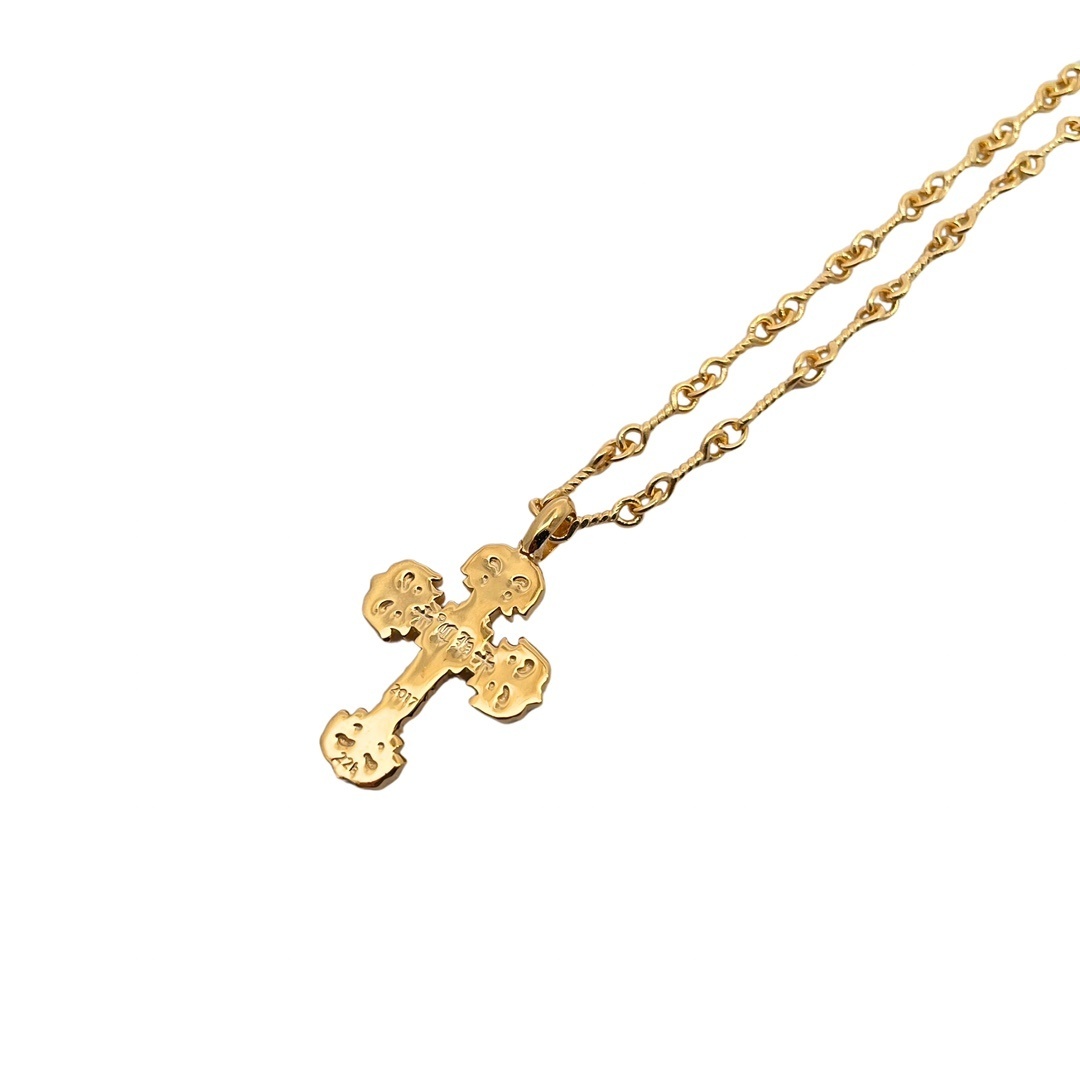 Chrome Hearts（クロム・ハーツ） 金メッキのグリーンダイヤモンドを飾ったミニファイヤー十字架 手作りのチェーンと組み合わせています。