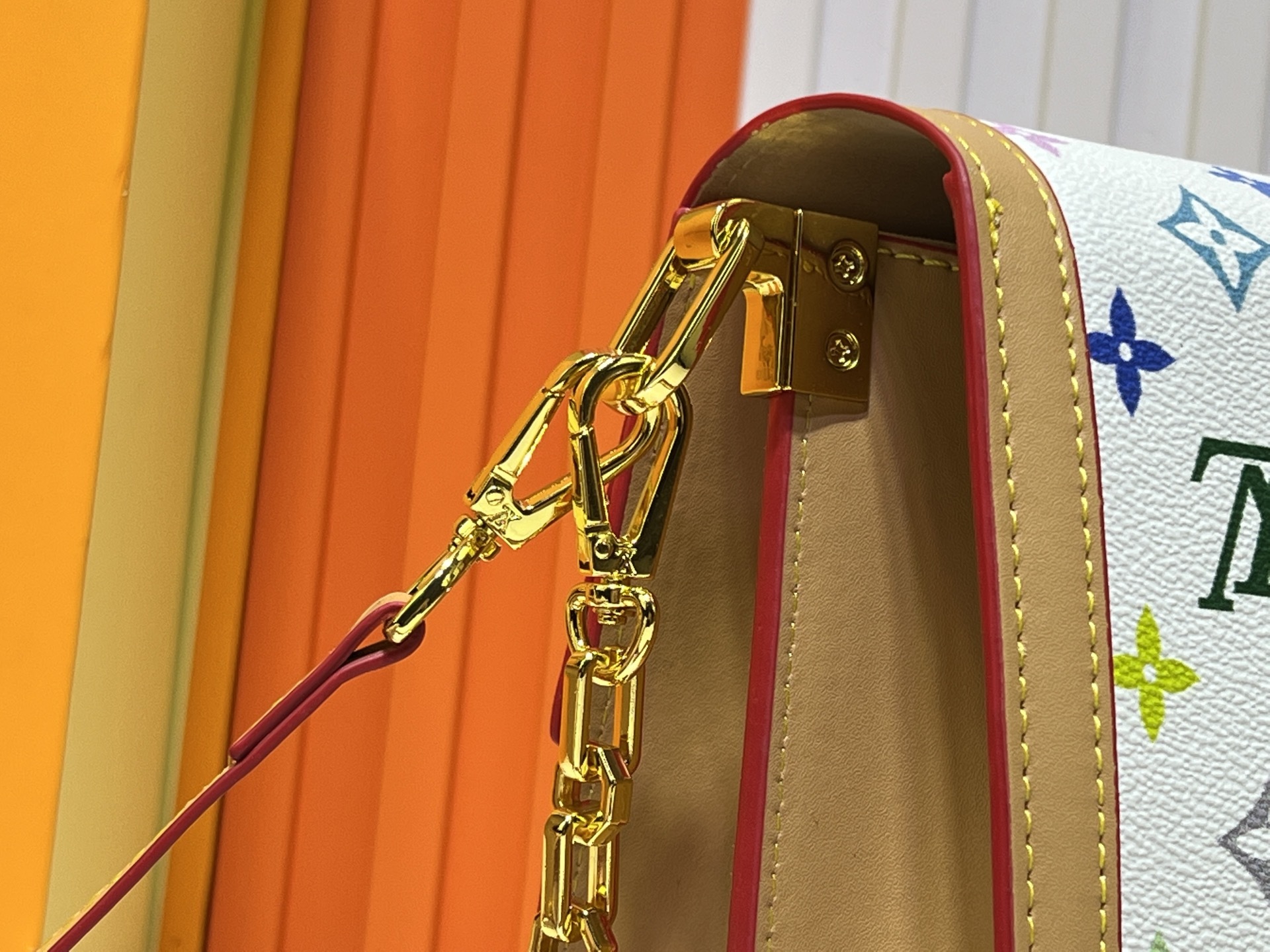 村上隆白三彩 ダフィーヌ アップグレード版 💥 Louis Vuitton 2025 年早春のメイルポストバッグ