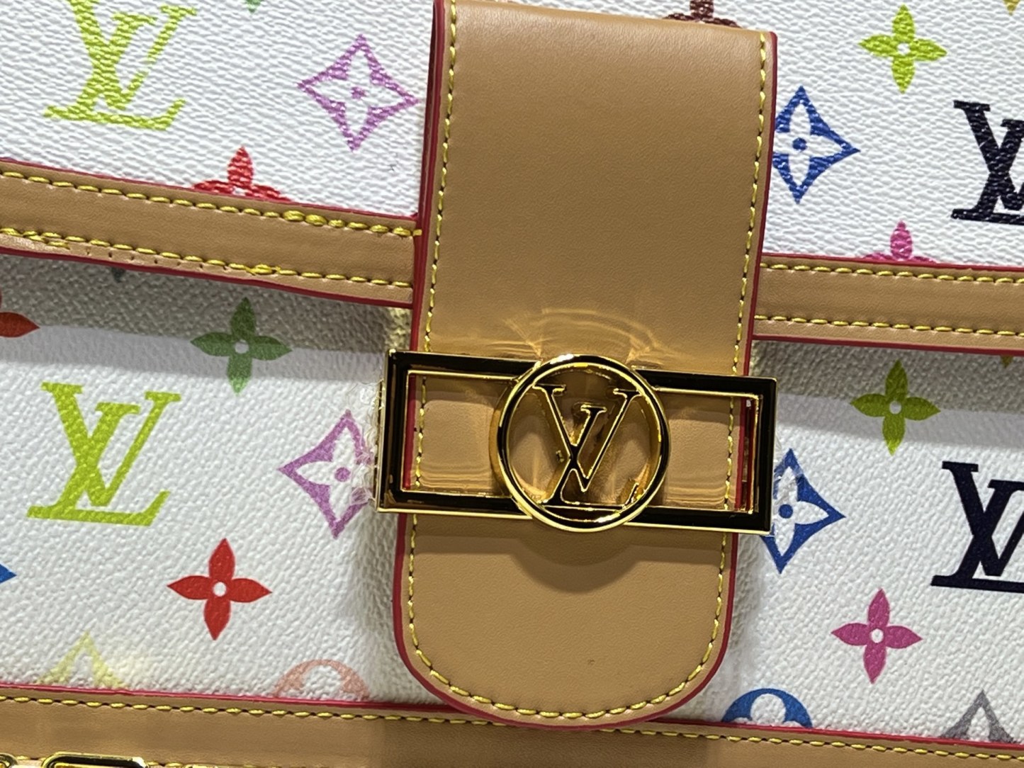 村上隆白三彩 ダフィーヌ アップグレード版 💥 Louis Vuitton 2025 年早春のメイルポストバッグ
