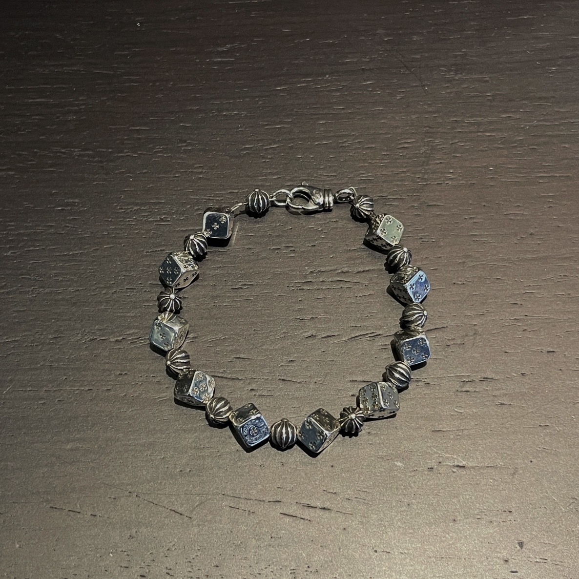 Chrome Hearts（クロム・ハーツ）のダイスとクロスフラワーのブレスレット