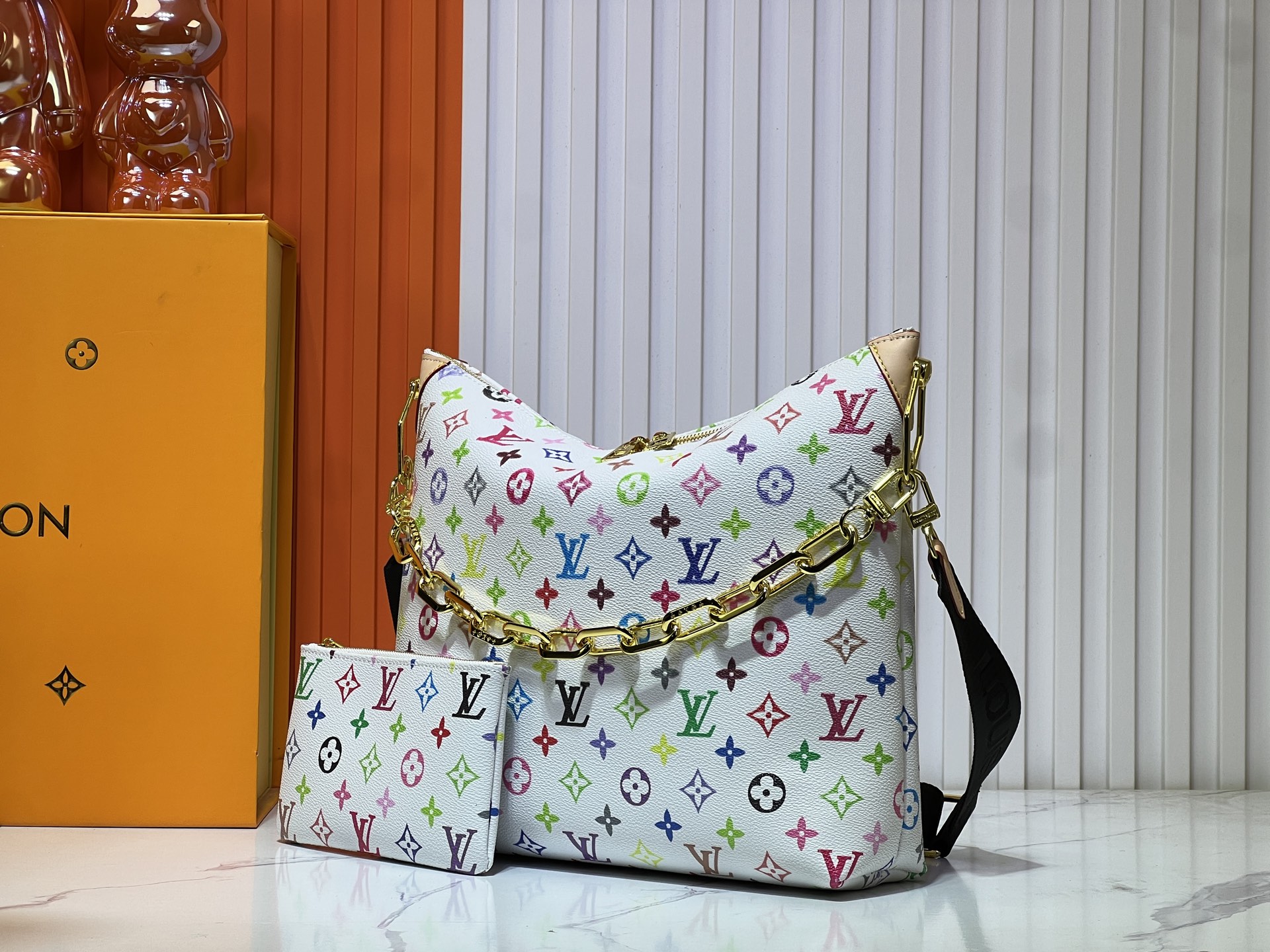 M12068、M12071、M12072。この新しいCoussinシリーズのボヘミアンバッグは、ファッション性と機能性を兼ね備えています。 