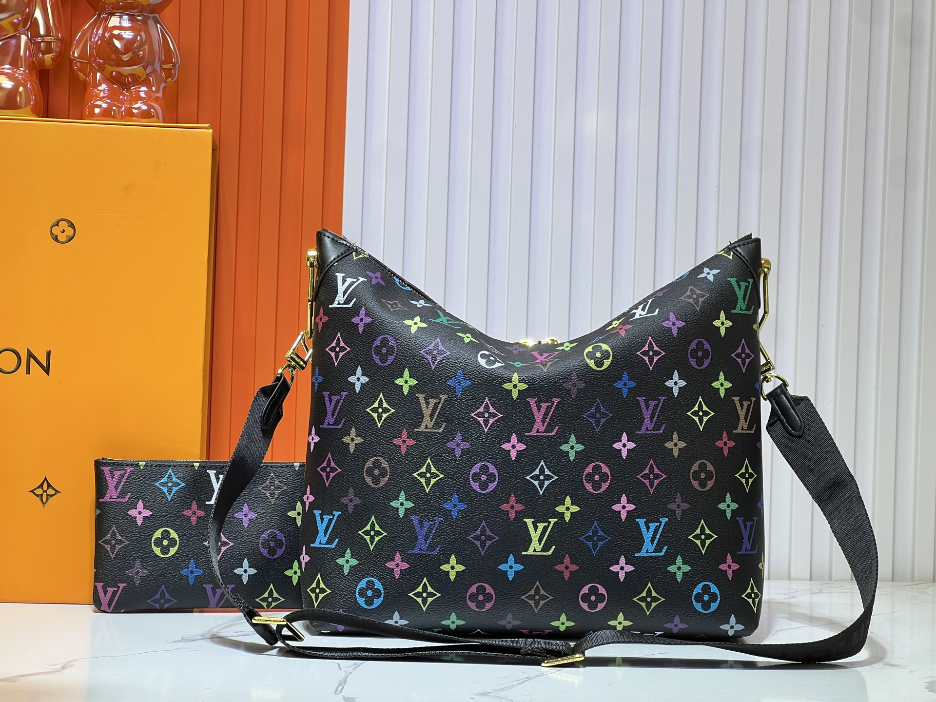 M12068、M12071、M12072。この新しいCoussinシリーズのボヘミアンバッグは、ファッション性と機能性を兼ね備えています。 