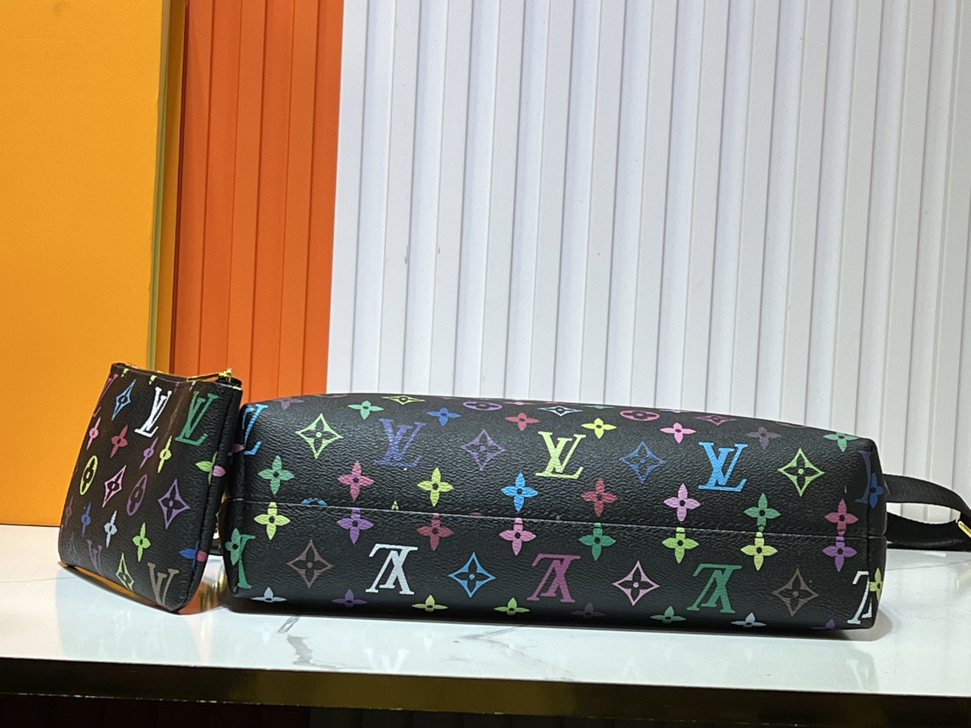 M12068、M12071、M12072。この新しいCoussinシリーズのボヘミアンバッグは、ファッション性と機能性を兼ね備えています。 