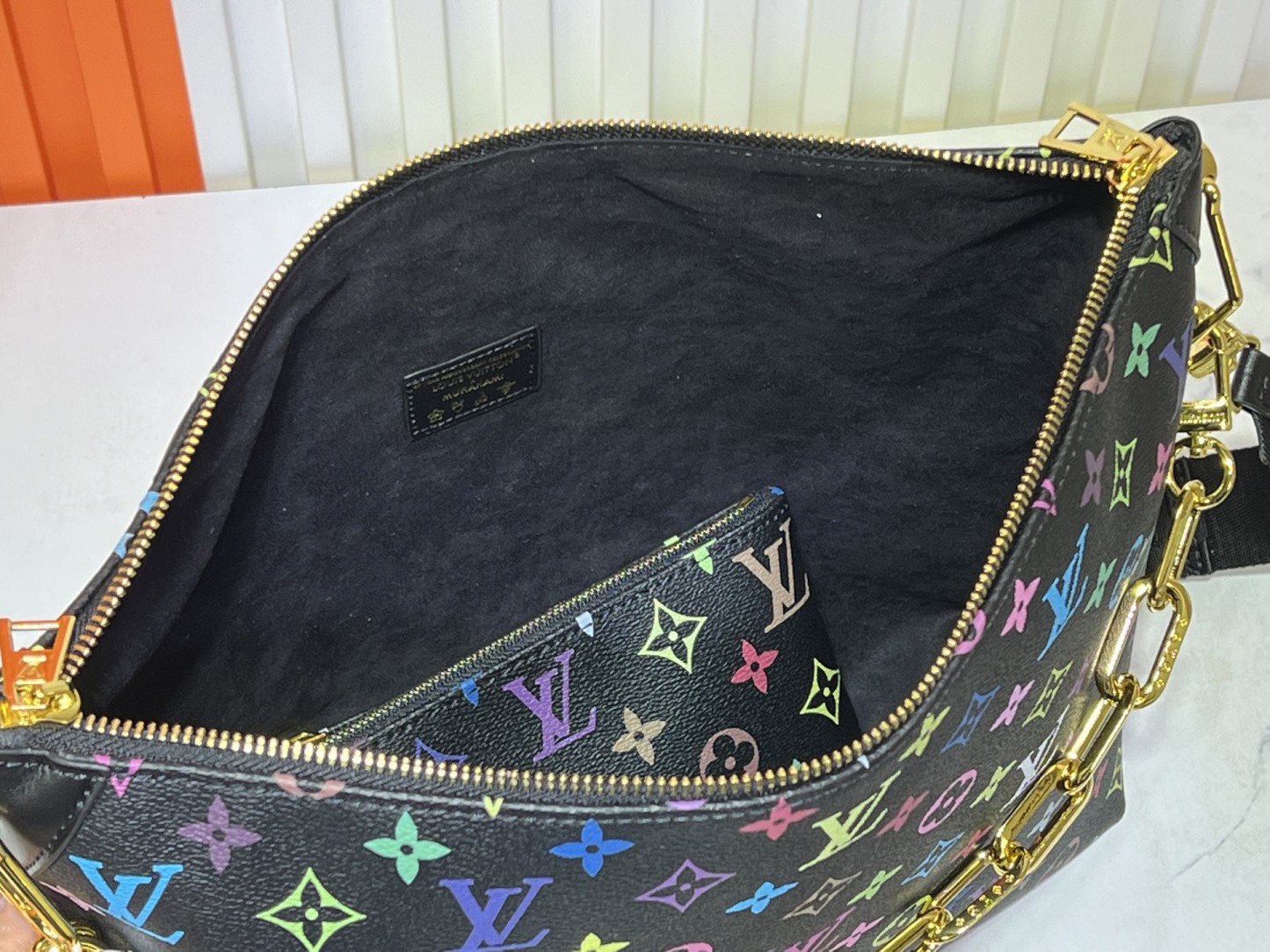 M12068、M12071、M12072。この新しいCoussinシリーズのボヘミアンバッグは、ファッション性と機能性を兼ね備えています。 