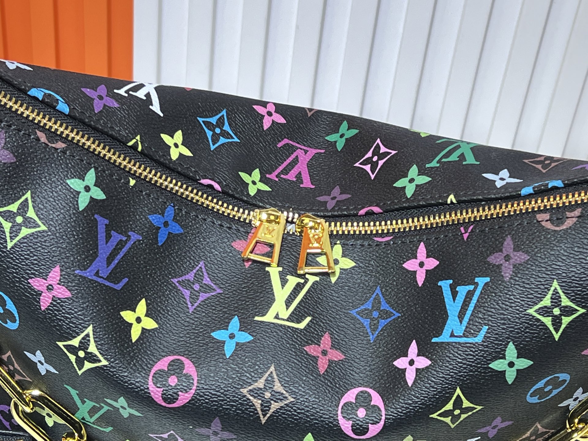 M12068、M12071、M12072。この新しいCoussinシリーズのボヘミアンバッグは、ファッション性と機能性を兼ね備えています。 