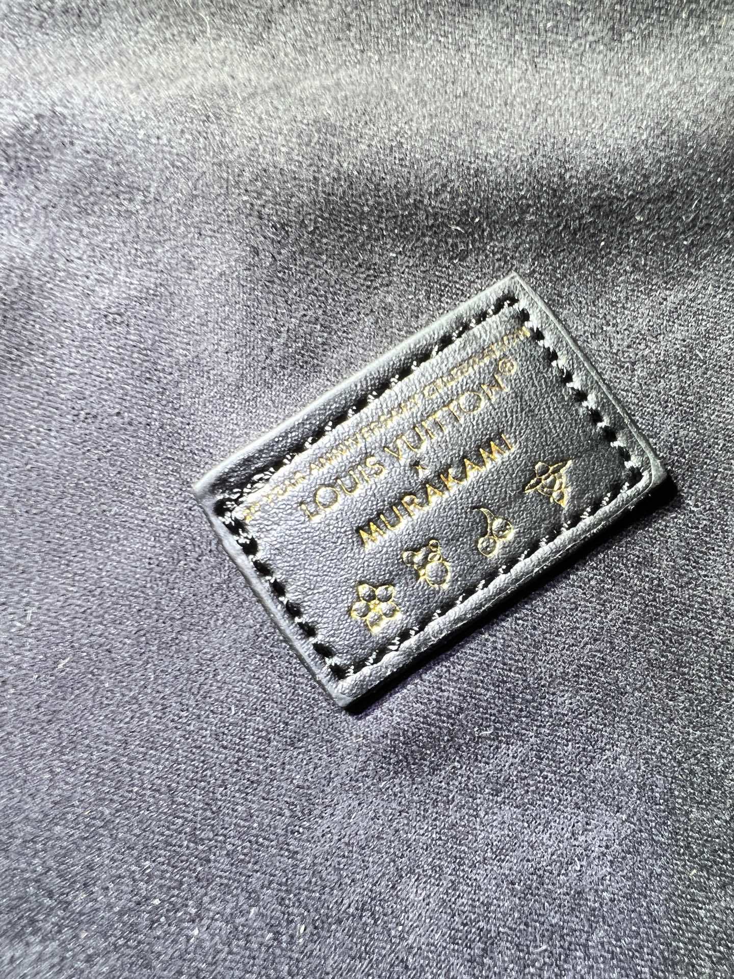 M12068、M12071、M12072。この新しいCoussinシリーズのボヘミアンバッグは、ファッション性と機能性を兼ね備えています。 