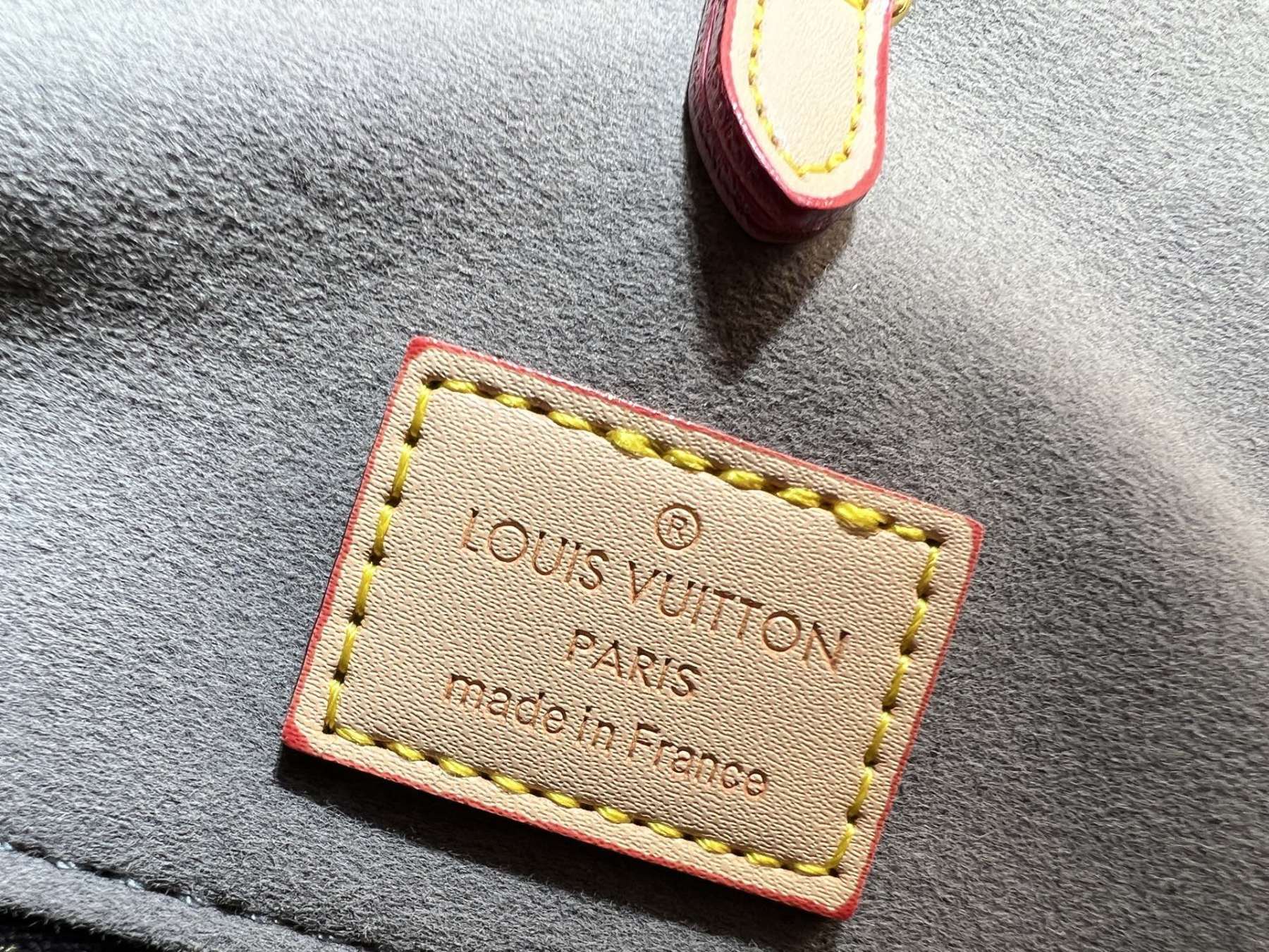 M13081、M45039、M46781 グレーのデニムジーンズ ONTHEGO ミッドサイズのハンドバッグ 