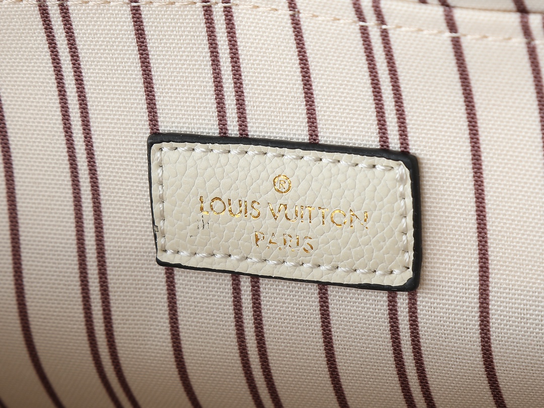 アップグレード オリジナル版 M40780 M41487 村上隆とのコラボレーション モデルのPOCHETTE MÉTIS ハンドバッグ Pochette Métis ハンドバッグは、控えめでありながら工夫が凝らされたデザインで、クラシックなカンパス バッグを演じています。