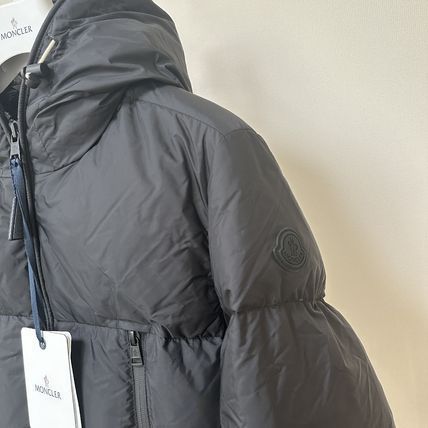 国内即発★MONCLER*MONTCLA モンクラ ロゴ ダウン ジャケット