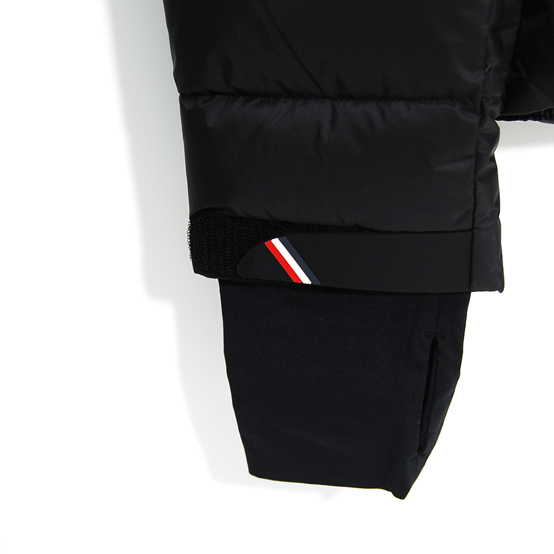 関税負担なし☆MONCLER ショート丈ダウンジャケット メンズ