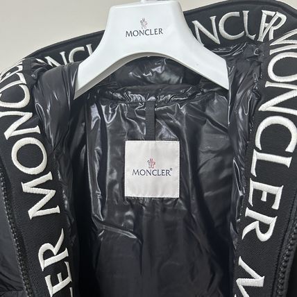 国内即発★MONCLER*MONTCLA モンクラ ロゴ ダウン ジャケット