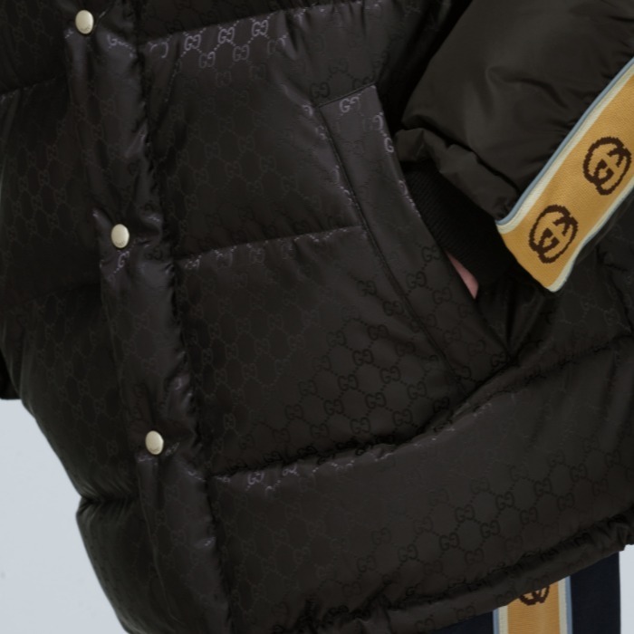売切必至★Gucci GGジャカード ナイロン ダウンコート★New