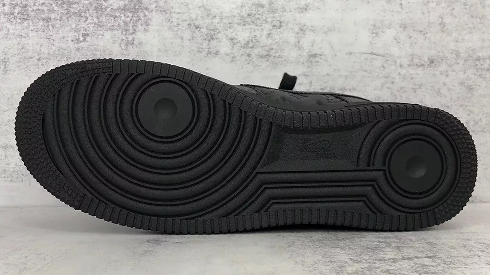 【新商品発売】【今年の新商品】SS-22 LOUIS VUITTON X NIKE AIR FORCE 1 SNEAKERS【本物保証】【代金引換】