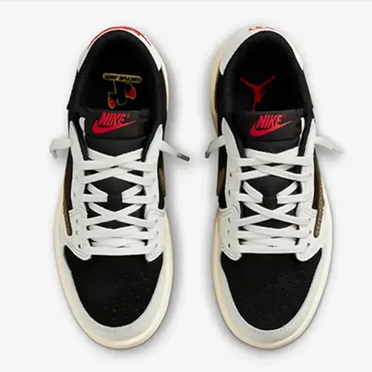 Travis Scott x Air Jordan 1 Low (トラヴィス・スコットxエア・ジョーダン1ロー)