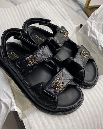 CHANEL ココマークロゴ フッドベットサンダル キャビアスキン 靴