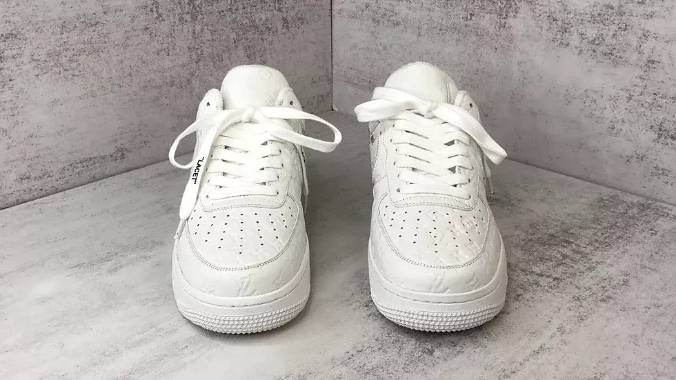 SS-22 LOUIS VUITTON X NIKE AIR FORCE 1 【本物保証】【代金引換】