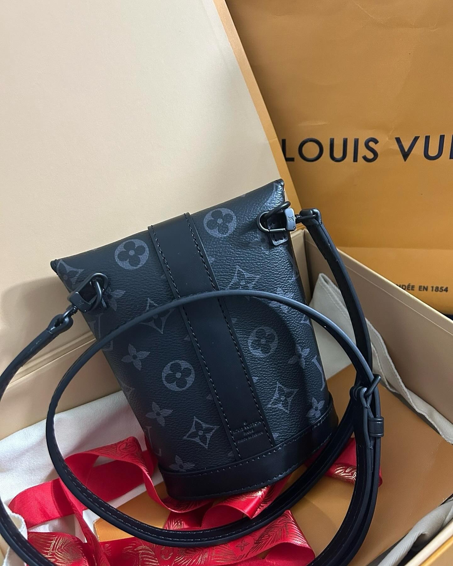 【どんなコーデにも◎】ルイヴィトン エンベロップポーチ バッグ