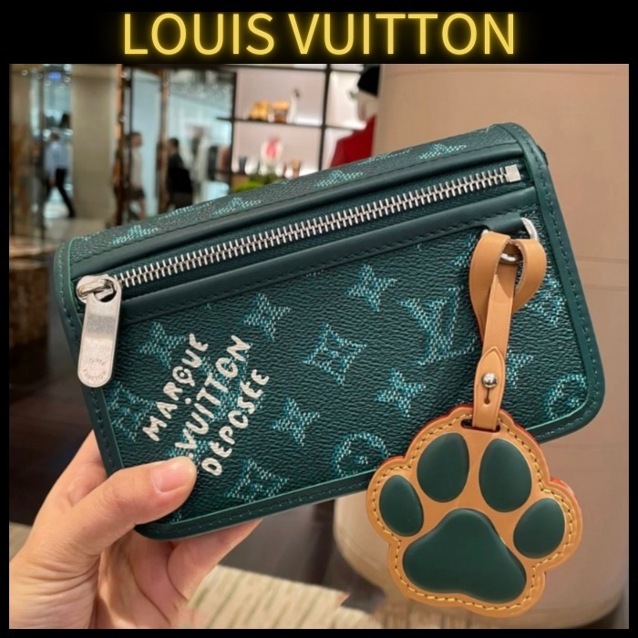 【肉球チャームが可愛い♪】Louis Vuitton ショルダーバッグ