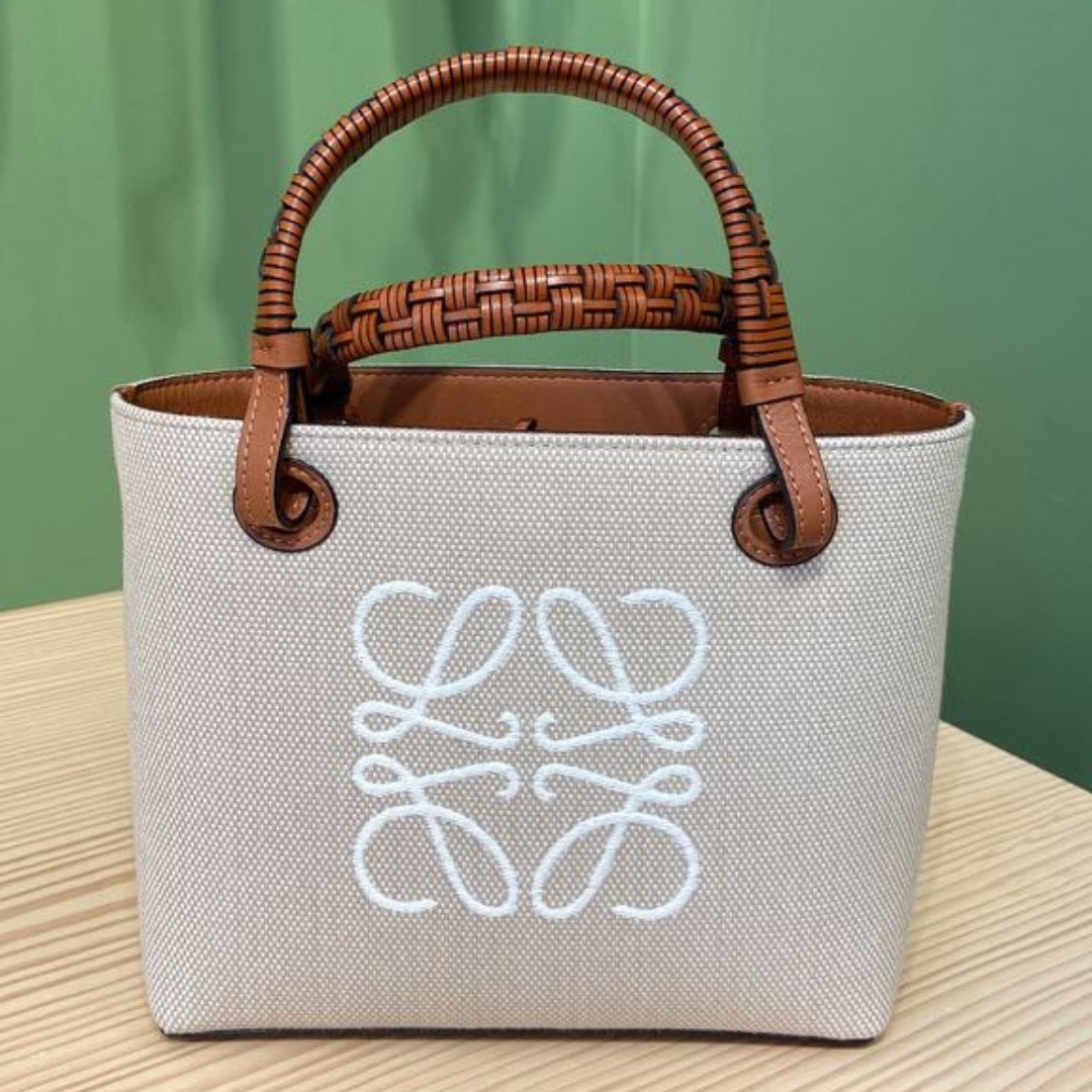 お買い得！！★ ロエベ ★ アナグラムトートミニバッグ