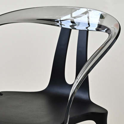 Minimalist Curve Frame Plastic Dining Armchair