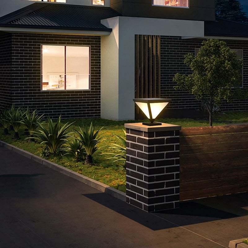 Geometric Solar LED Outdoor Lamp