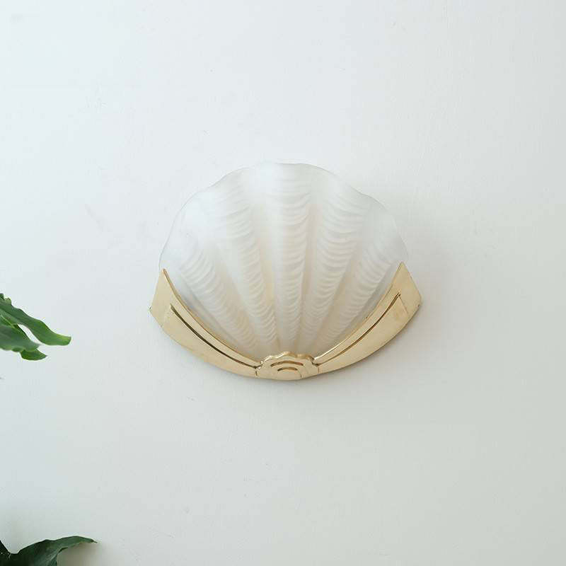 Art Deco Shell Brass Glass Wall Sconce — White / 110V-120V For US/CA