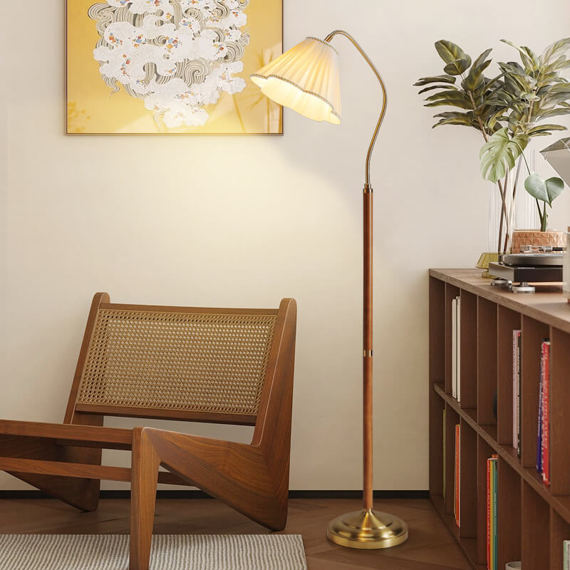 Japanese Vintage Flower Solid Wood Iron Fabric Floor Lamp