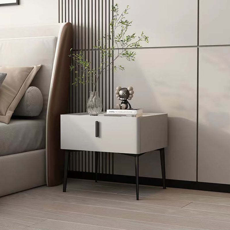 Scandinavian Wood Nightstand Wireless Charging — Ordinary / White