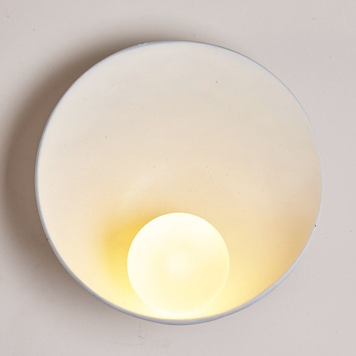 Minimalist Round Iron Resin Sconce