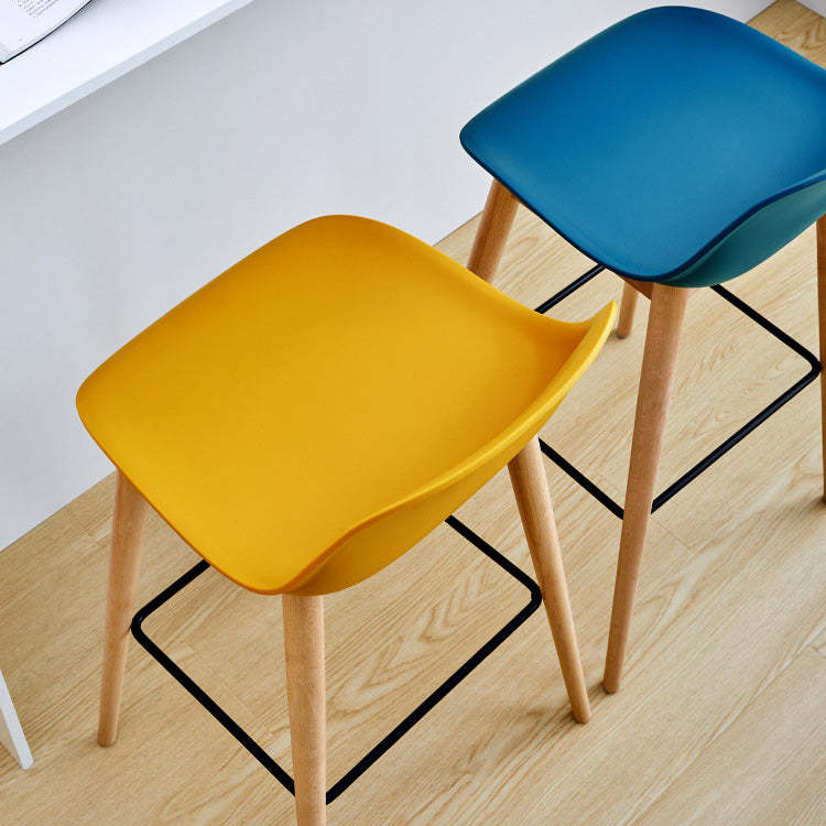 Nordic Wood Metal Bar Stool — Red