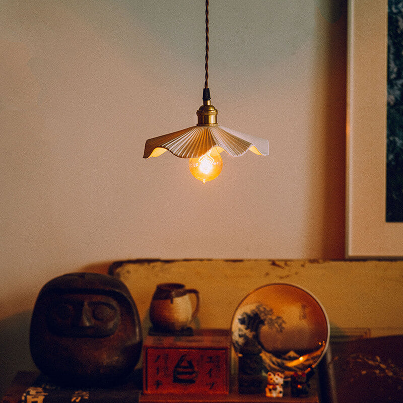 Scalloped ceramic pendant lighting for bedroom — 220V-240V (UK/AU)