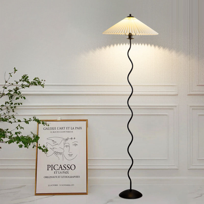Vintage Pleated Fabric Floor Lamp — Remote control +Infinitely Dimmable / Pale Yellow / 220V-240V For UK/AU