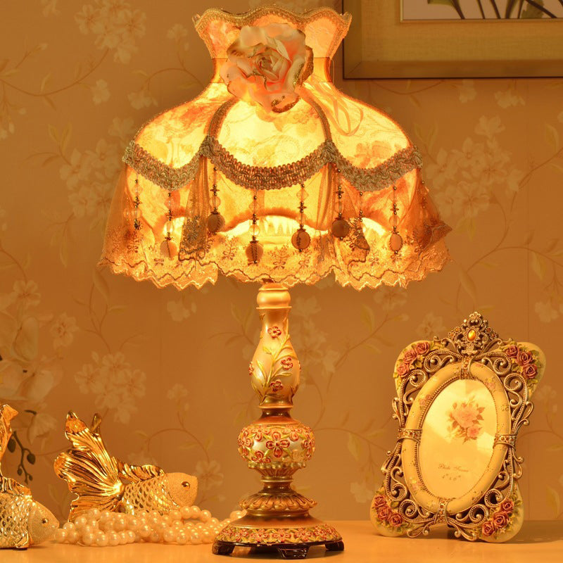 Scandinavian Sculpted Floral Resin Table Lamp