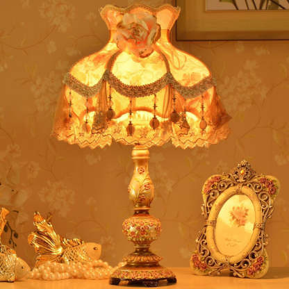 Scandinavian Sculpted Floral Resin Table Lamp