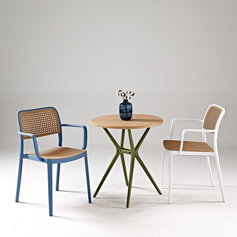 Minimalist Cross Frame Plastic Outdoor Coffee Table