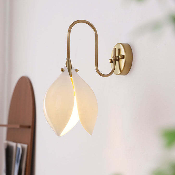 Retro Ceramic Magnolia Flower Iron Wall Sconce — 110V-120V For US/CA