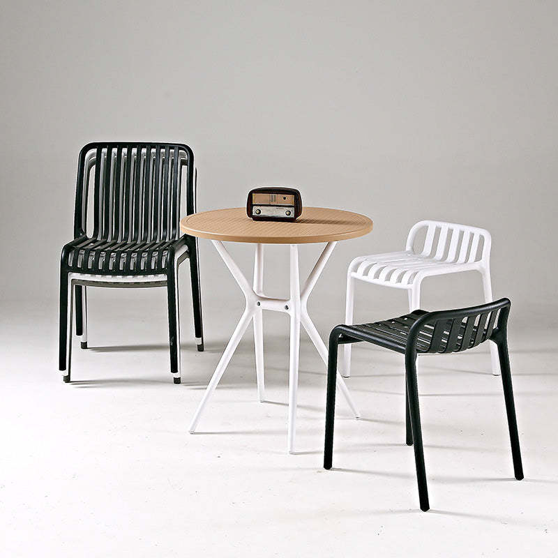 Minimalist Cross Frame Plastic Outdoor Coffee Table — Gray