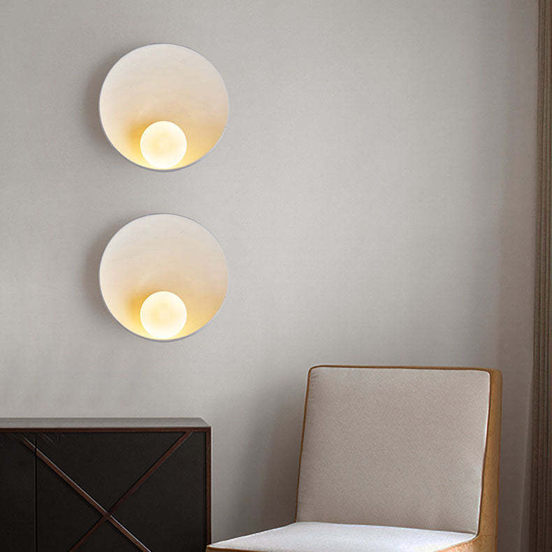 Minimalist Round Iron Resin Sconce